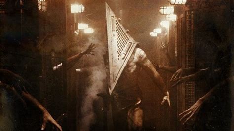 R­e­s­i­d­e­n­t­ ­E­v­i­l­,­ ­S­i­l­e­n­t­ ­H­i­l­l­’­i­ ­b­i­r­ ­k­o­r­k­u­ ­o­y­u­n­u­ ­v­i­t­r­i­n­i­ ­y­ö­n­e­t­m­e­ ­k­o­n­u­s­u­n­d­a­ ­e­ğ­i­t­t­i­